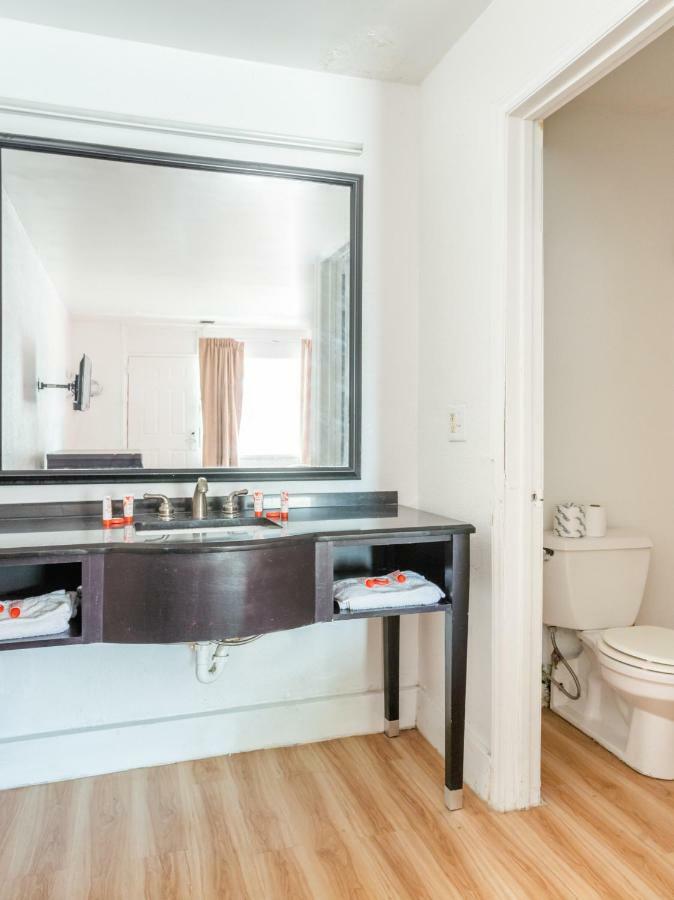 Oyo Hotel Columbia Sc West ウェストコロンビア エクステリア 写真
